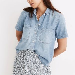 Madewell Denim Short-Sleeve Button-Up Shirt in Brickton Wash